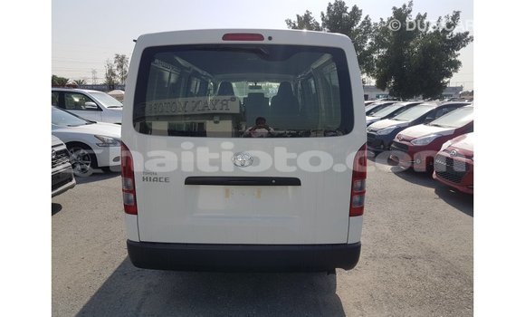Acheter Import Voiture Toyota Hiace Blanc à Import - Dubai, Artibonite Acheter Import Voiture Toyota Hiace Blanc à Import - Dubai, Artibonite