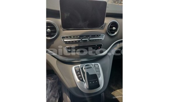 Acheter Import Voiture Mercedes-Benz 250 Noir à Import - Dubai, Artibonite Acheter Import Voiture Mercedes-Benz 250 Noir à Import - Dubai, Artibonite