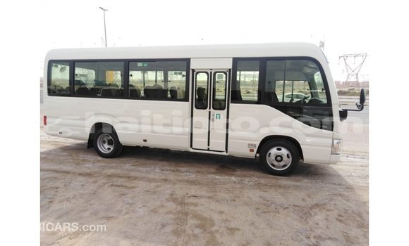Acheter Import Voiture Toyota Coaster Blanc à Import - Dubai, Artibonite Acheter Import Voiture Toyota Coaster Blanc à Import - Dubai, Artibonite