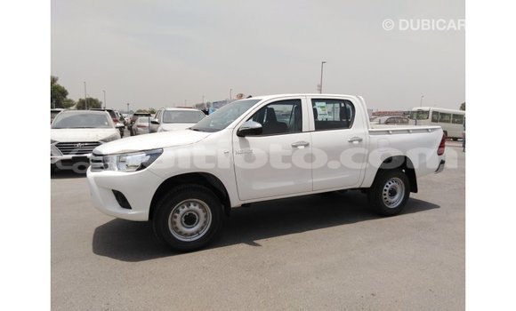 Acheter Import Voiture Toyota Hilux Blanc à Import - Dubai, Artibonite Acheter Import Voiture Toyota Hilux Blanc à Import - Dubai, Artibonite