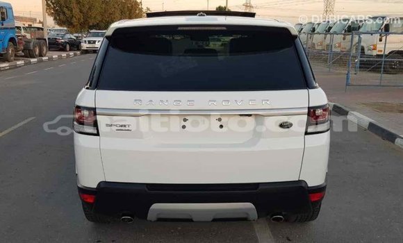 Acheter Import Voiture Land Rover Range Rover Blanc à Import - Dubai, Artibonite Acheter Import Voiture Land Rover Range Rover Blanc à Import - Dubai, Artibonite