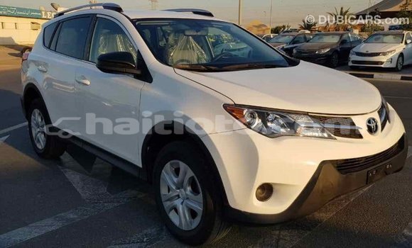 Acheter Import Voiture Toyota RAV4 Blanc à Import - Dubai, Artibonite Acheter Import Voiture Toyota RAV4 Blanc à Import - Dubai, Artibonite