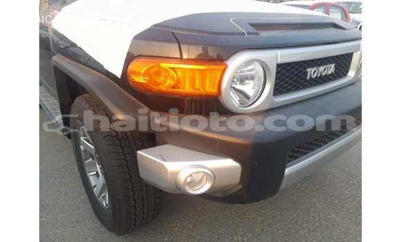 Acheter Import Voiture Toyota FJ Cruiser Noir à Import - Dubai, Artibonite Acheter Import Voiture Toyota FJ Cruiser Noir à Import - Dubai, Artibonite