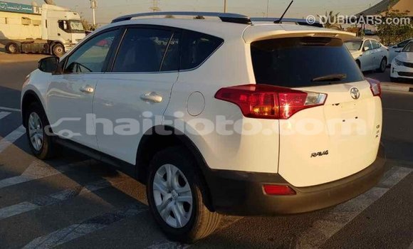 Acheter Import Voiture Toyota RAV4 Blanc à Import - Dubai, Artibonite Acheter Import Voiture Toyota RAV4 Blanc à Import - Dubai, Artibonite