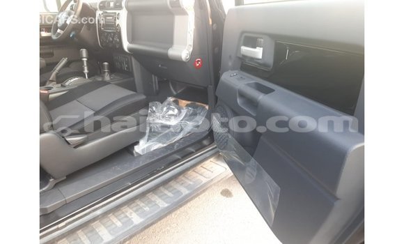 Acheter Import Voiture Toyota FJ Cruiser Noir à Import - Dubai, Artibonite Acheter Import Voiture Toyota FJ Cruiser Noir à Import - Dubai, Artibonite