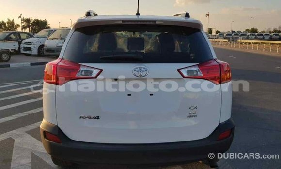 Acheter Import Voiture Toyota RAV4 Blanc à Import - Dubai, Artibonite Acheter Import Voiture Toyota RAV4 Blanc à Import - Dubai, Artibonite
