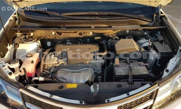 Acheter Import Voiture Toyota RAV4 Blanc à Import - Dubai, Artibonite Acheter Import Voiture Toyota RAV4 Blanc à Import - Dubai, Artibonite