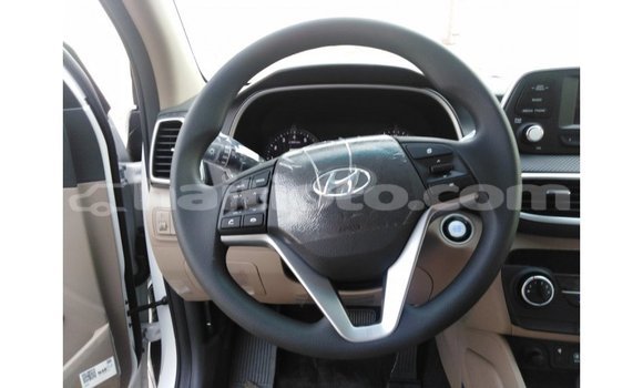Acheter Import Voiture Hyundai Tucson Blanc à Import - Dubai, Artibonite Acheter Import Voiture Hyundai Tucson Blanc à Import - Dubai, Artibonite