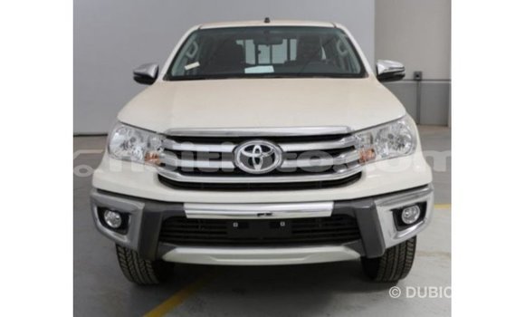 Acheter Import Voiture Toyota Hilux Blanc à Import - Dubai, Artibonite Acheter Import Voiture Toyota Hilux Blanc à Import - Dubai, Artibonite