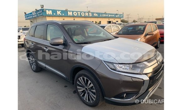 Acheter Import Voiture Mitsubishi Outlander Marron à Import - Dubai, Artibonite Acheter Import Voiture Mitsubishi Outlander Marron à Import - Dubai, Artibonite