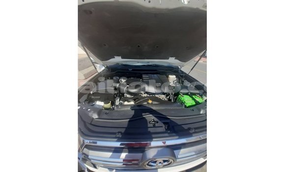 Acheter Import Voiture Toyota Land Cruiser Noir à Import - Dubai, Artibonite Acheter Import Voiture Toyota Land Cruiser Noir à Import - Dubai, Artibonite