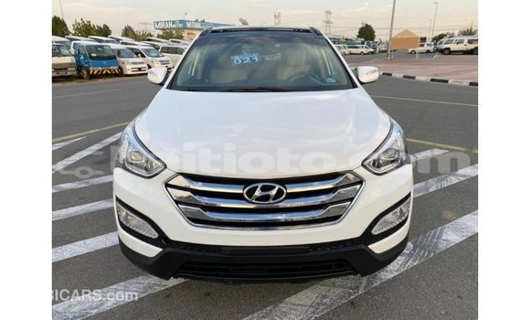 Acheter Import Voiture Hyundai Santa Fe Blanc à Import - Dubai, Artibonite Acheter Import Voiture Hyundai Santa Fe Blanc à Import - Dubai, Artibonite
