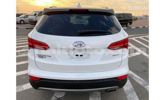 Acheter Import Voiture Hyundai Santa Fe Blanc à Import - Dubai, Artibonite Acheter Import Voiture Hyundai Santa Fe Blanc à Import - Dubai, Artibonite