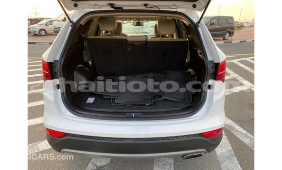 Acheter Import Voiture Hyundai Santa Fe Blanc à Import - Dubai, Artibonite Acheter Import Voiture Hyundai Santa Fe Blanc à Import - Dubai, Artibonite