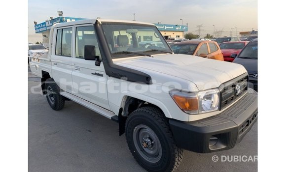 Acheter Import Voiture Toyota Land Cruiser Blanc à Import - Dubai, Artibonite Acheter Import Voiture Toyota Land Cruiser Blanc à Import - Dubai, Artibonite