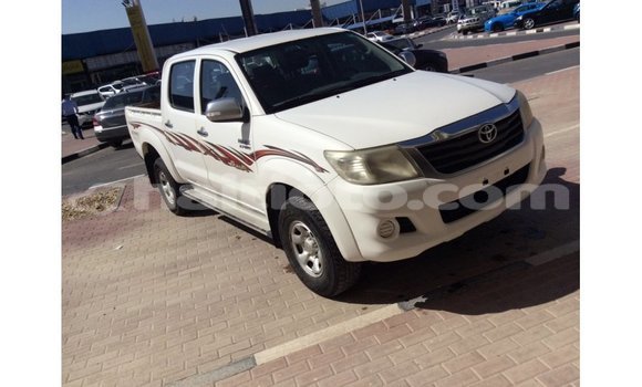 Acheter Import Voiture Toyota Hilux Blanc à Import - Dubai, Artibonite Acheter Import Voiture Toyota Hilux Blanc à Import - Dubai, Artibonite
