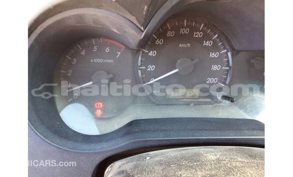 Acheter Import Voiture Toyota Hilux Blanc à Import - Dubai, Artibonite Acheter Import Voiture Toyota Hilux Blanc à Import - Dubai, Artibonite