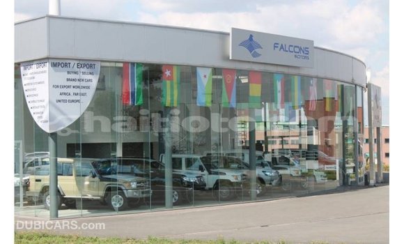 Acheter Import Voiture Toyota Land Cruiser Blanc à Import - Dubai, Artibonite Acheter Import Voiture Toyota Land Cruiser Blanc à Import - Dubai, Artibonite