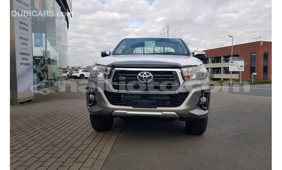 Buy Import Toyota Hilux Brown Car in Import - Dubai in Artibonite Buy Import Toyota Hilux Brown Car in Import - Dubai in Artibonite