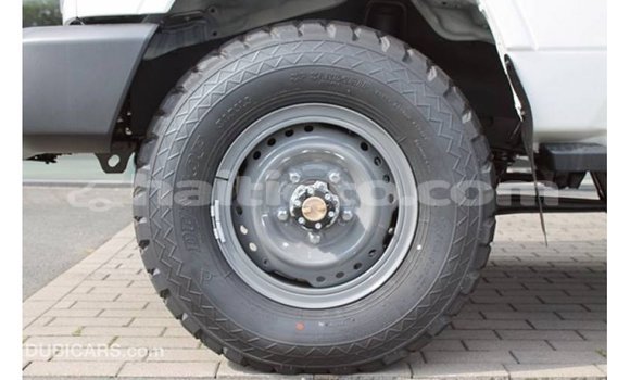 Buy Import Toyota Land Cruiser White Car in Import - Dubai in Artibonite Buy Import Toyota Land Cruiser White Car in Import - Dubai in Artibonite