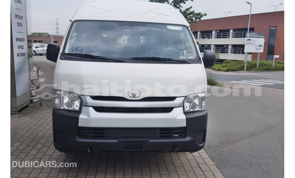 Acheter Import Voiture Toyota Hiace Blanc à Import - Dubai, Artibonite Acheter Import Voiture Toyota Hiace Blanc à Import - Dubai, Artibonite