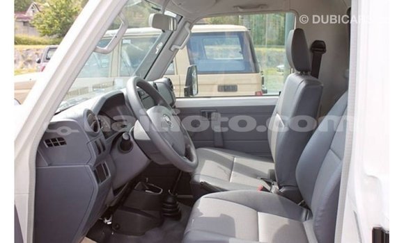 Buy Import Toyota Land Cruiser White Car in Import - Dubai in Artibonite Buy Import Toyota Land Cruiser White Car in Import - Dubai in Artibonite
