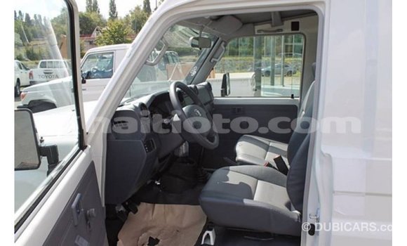 Buy Import Toyota Land Cruiser White Car in Import - Dubai in Artibonite Buy Import Toyota Land Cruiser White Car in Import - Dubai in Artibonite