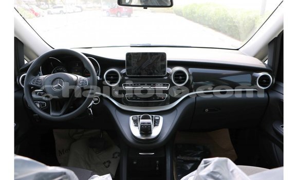 Acheter Import Voiture Mercedes-Benz 250 Noir à Import - Dubai, Artibonite Acheter Import Voiture Mercedes-Benz 250 Noir à Import - Dubai, Artibonite