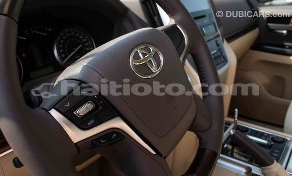Acheter Import Voiture Toyota Land Cruiser Noir à Import - Dubai, Artibonite Acheter Import Voiture Toyota Land Cruiser Noir à Import - Dubai, Artibonite