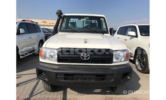 Acheter Import Voiture Toyota Land Cruiser Blanc à Import - Dubai, Artibonite Acheter Import Voiture Toyota Land Cruiser Blanc à Import - Dubai, Artibonite