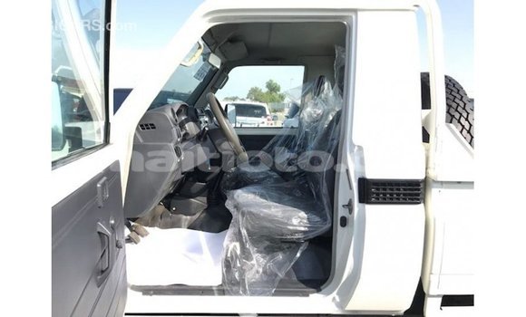 Acheter Import Voiture Toyota Land Cruiser Blanc à Import - Dubai, Artibonite Acheter Import Voiture Toyota Land Cruiser Blanc à Import - Dubai, Artibonite