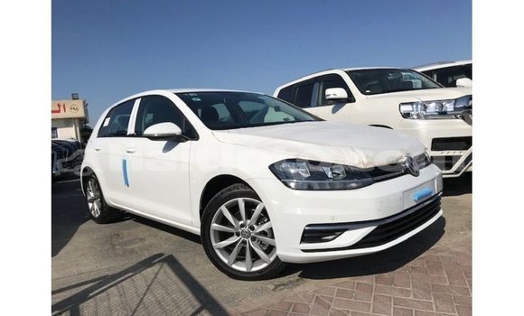 Acheter Import Voiture Volkswagen Golf Blanc à Import - Dubai, Artibonite