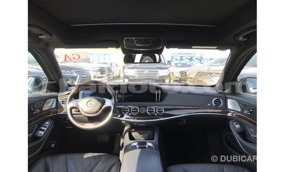 Acheter Import Voiture Mercedes-Benz 190 (W201) Noir à Import - Dubai, Artibonite Acheter Import Voiture Mercedes-Benz 190 (W201) Noir à Import - Dubai, Artibonite