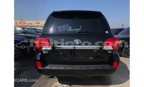 Acheter Import Voiture Toyota Land Cruiser Noir à Import - Dubai, Artibonite Acheter Import Voiture Toyota Land Cruiser Noir à Import - Dubai, Artibonite
