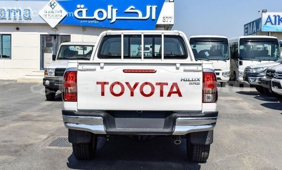 Acheter Import Voiture Toyota Hilux Blanc à Import - Dubai, Artibonite Acheter Import Voiture Toyota Hilux Blanc à Import - Dubai, Artibonite