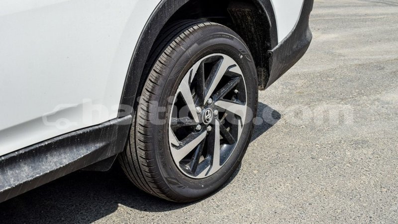 Big with watermark toyota rush artibonite import dubai 2005