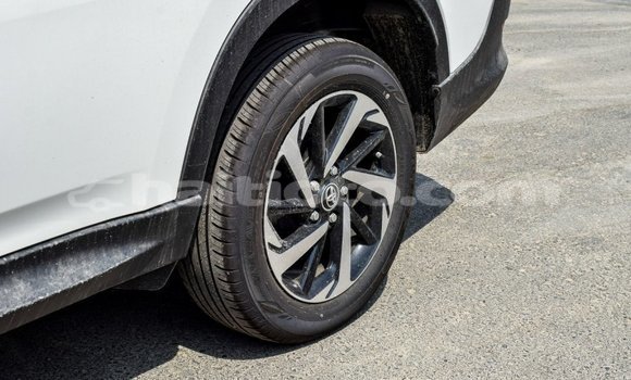 Acheter Import Voiture Toyota Rush Blanc à Import - Dubai, Artibonite Acheter Import Voiture Toyota Rush Blanc à Import - Dubai, Artibonite