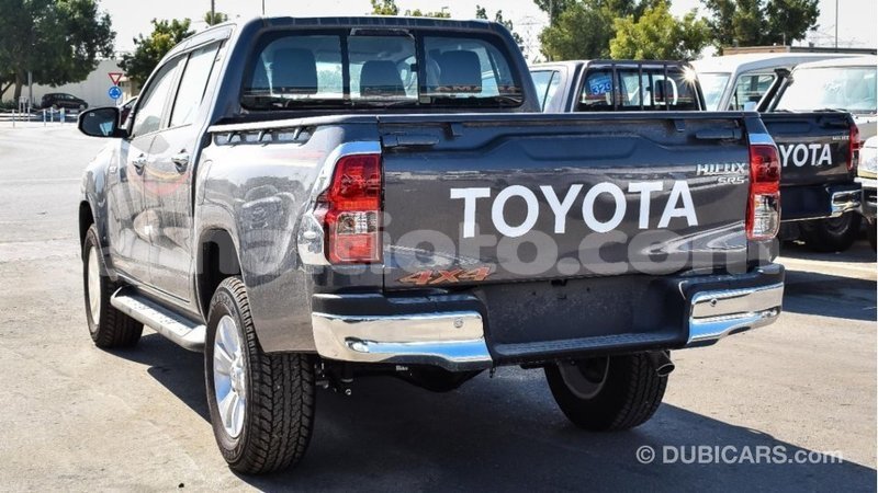 Big with watermark toyota hilux artibonite import dubai 2008