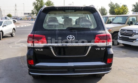 Acheter Import Voiture Toyota Land Cruiser Noir à Import - Dubai, Artibonite Acheter Import Voiture Toyota Land Cruiser Noir à Import - Dubai, Artibonite