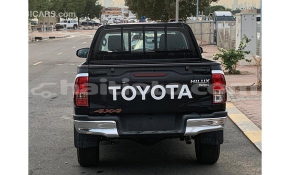 Acheter Import Voiture Toyota Hilux Noir à Import - Dubai, Artibonite Acheter Import Voiture Toyota Hilux Noir à Import - Dubai, Artibonite