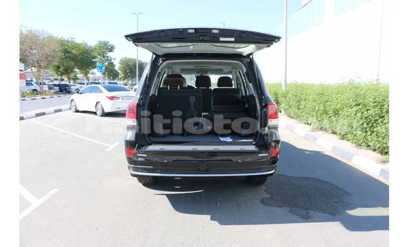 Acheter Import Voiture Toyota Land Cruiser Noir à Import - Dubai, Artibonite Acheter Import Voiture Toyota Land Cruiser Noir à Import - Dubai, Artibonite