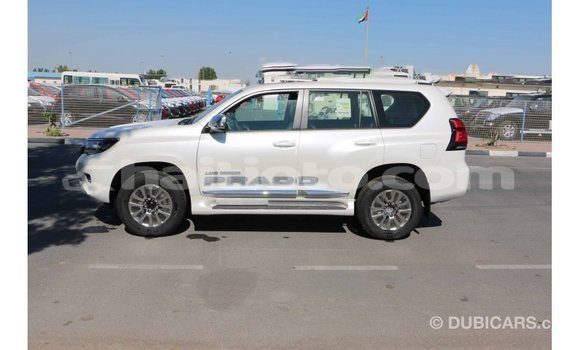 Acheter Import Voiture Toyota Prado Blanc à Import - Dubai, Artibonite Acheter Import Voiture Toyota Prado Blanc à Import - Dubai, Artibonite