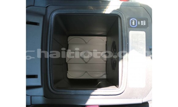 Acheter Import Voiture Toyota Prado Blanc à Import - Dubai, Artibonite Acheter Import Voiture Toyota Prado Blanc à Import - Dubai, Artibonite