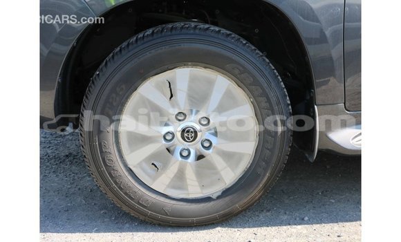 Acheter Import Voiture Toyota Land Cruiser Noir à Import - Dubai, Artibonite Acheter Import Voiture Toyota Land Cruiser Noir à Import - Dubai, Artibonite