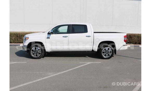 Acheter Import Voiture Toyota Tundra Blanc à Import - Dubai, Artibonite Acheter Import Voiture Toyota Tundra Blanc à Import - Dubai, Artibonite