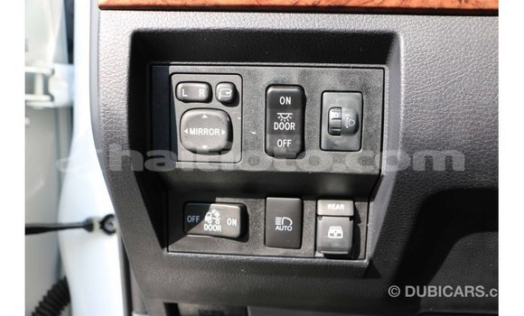 Acheter Import Voiture Toyota Tundra Blanc à Import - Dubai, Artibonite Acheter Import Voiture Toyota Tundra Blanc à Import - Dubai, Artibonite