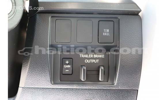Acheter Import Voiture Toyota Tundra Blanc à Import - Dubai, Artibonite Acheter Import Voiture Toyota Tundra Blanc à Import - Dubai, Artibonite