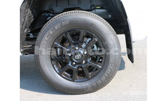 Acheter Import Voiture Toyota Tundra Blanc à Import - Dubai, Artibonite Acheter Import Voiture Toyota Tundra Blanc à Import - Dubai, Artibonite