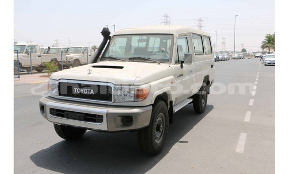 Acheter Import Voiture Toyota Land Cruiser Blanc à Import - Dubai, Artibonite Acheter Import Voiture Toyota Land Cruiser Blanc à Import - Dubai, Artibonite