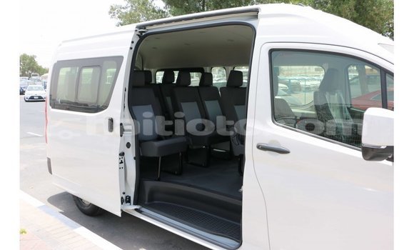 Acheter Import Voiture Toyota Hiace Blanc à Import - Dubai, Artibonite Acheter Import Voiture Toyota Hiace Blanc à Import - Dubai, Artibonite